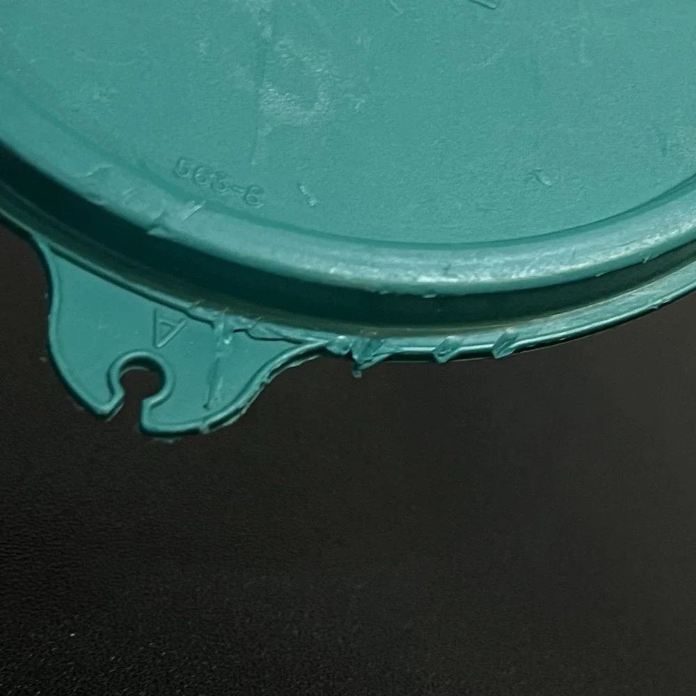 VTG Tupperware Round #563-8 Beverage Pitcher Flip-top Lid A-Tab Teal Green